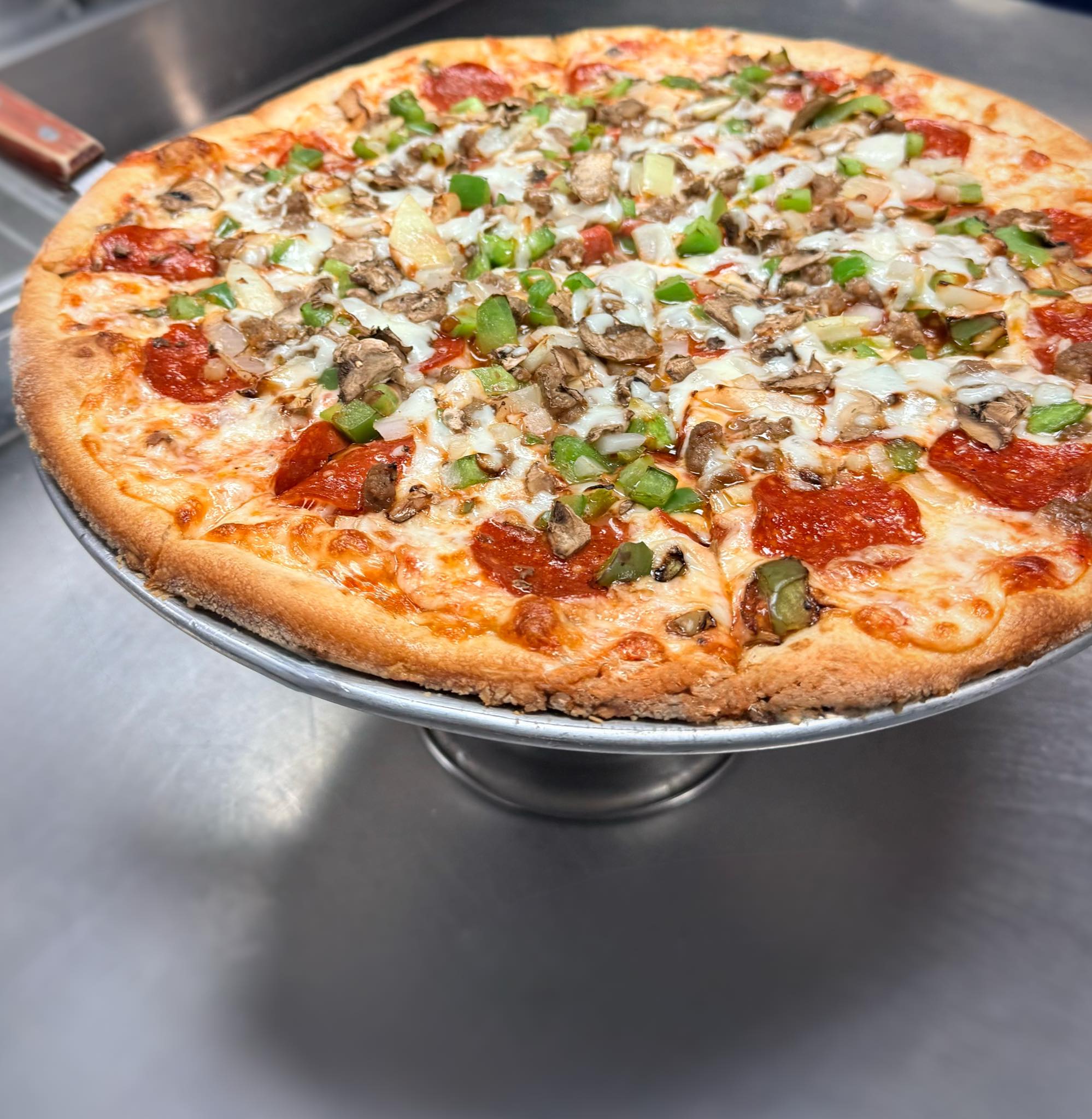 Pizza specials Virginia Beach Roane's Pizzeria featured deals